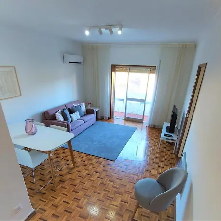 Centro - Espacoso E Confortavel - Todas As Comodidades