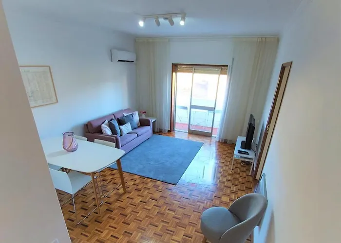 Centro - Espaçoso E Confortável - Todas As Comodidades